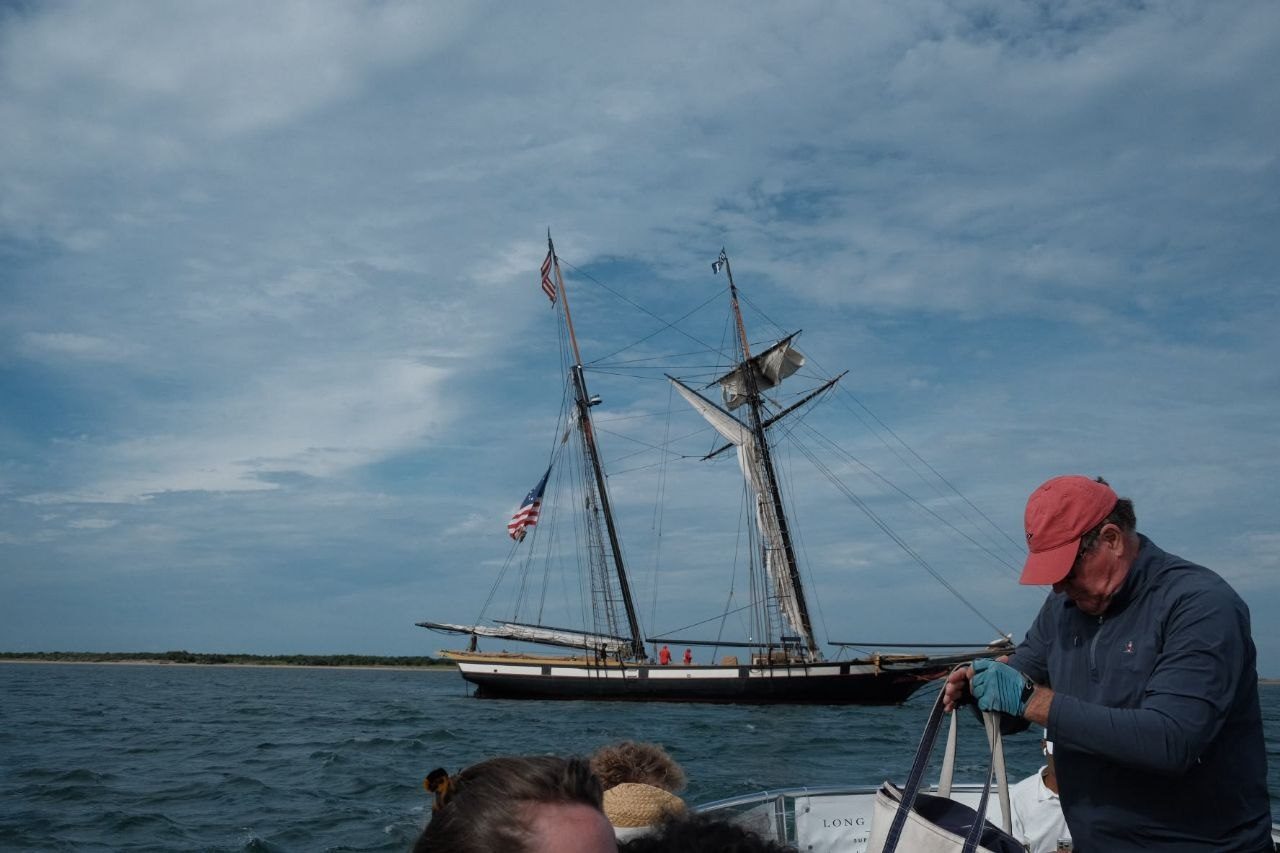 Шхуна у берега. Nantucket